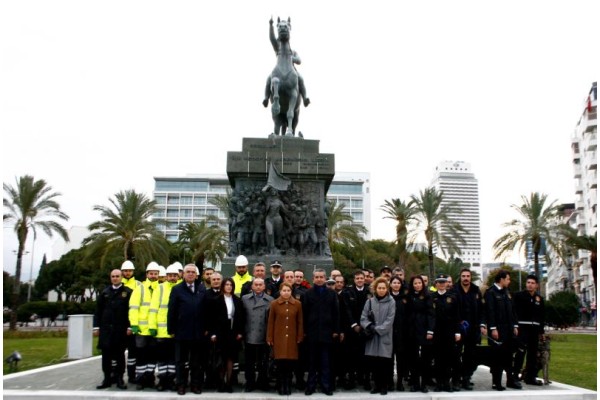 DÜNYA GÜMRÜK GÜNÜ İZMİR'DE KUTLANDI