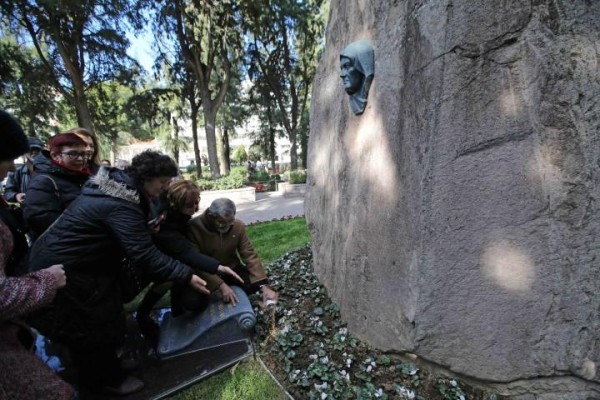 ZÜBEYDE ANA’YA SELANİK TOPRAĞI