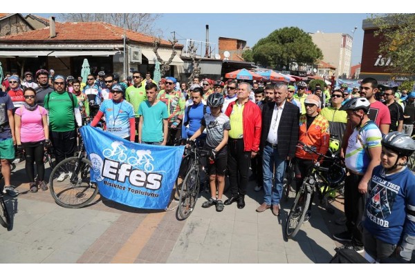 GAZİEMİRLİLER DOĞA İÇİN PEDALLADI