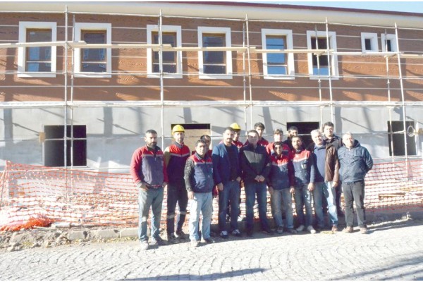 DİKİLİ HAYALİNE KAVUŞUYOR