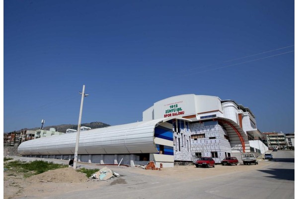 KAPALI HAVUZDA SON VİRAJ