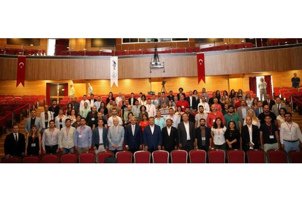 "SOSYAL BELEDİYELER" KARŞIYAKA'DA BULUŞTU!