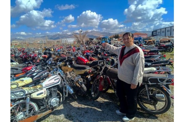 Hurda motosikletler Aliağa’da geri dönüştürülüyor
