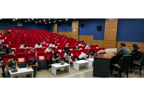 “İŞ’TE ALİAĞA” 785 KİŞİYE İSTİHDAM SAĞLADI