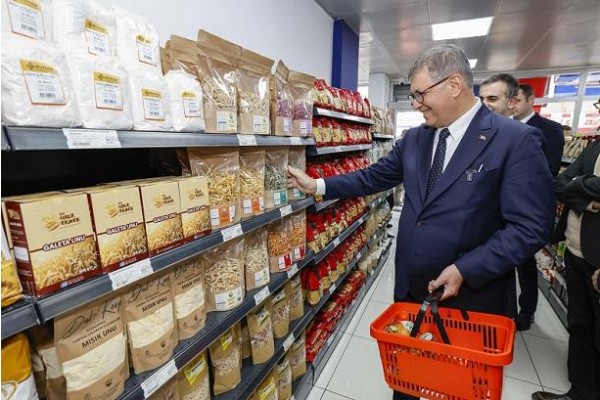 İzmir’de yeni nesil sosyal dayanışma marketi: İZMAR