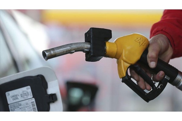 AKARYAKIT SEKTÖRÜ BAYRAM EDEMEDİ