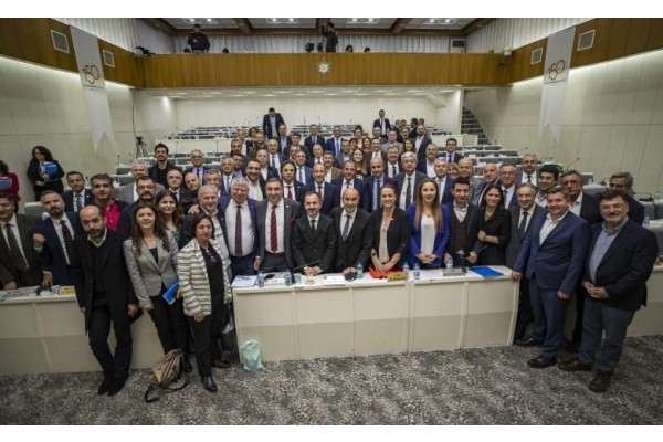 BÜTÇENİN YARISI YATIRIMA AYRILDI