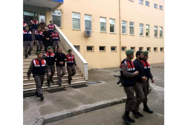 İZMİR'DE TERÖR OPERASYONU: 4 TUTUKLAMA