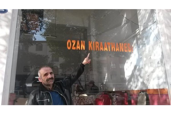 KIRAATHANEYE TAŞLI SALDIRI