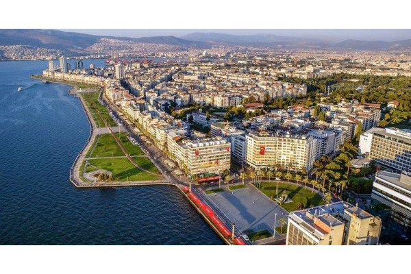 İZMİR'DEN MİLLİ DAYANIŞMA KAMPANYASINA DESTEK