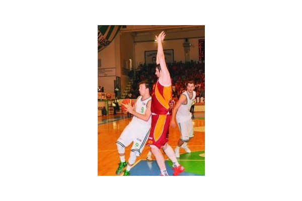 ALİAĞA, GALATASARAY'I ELİNDEN KAÇIRDI