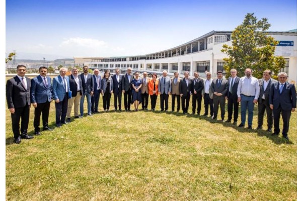 “İZMİR’İN ÇÖPÜ ATIK DEĞİL HAM MADDE OLACAK”