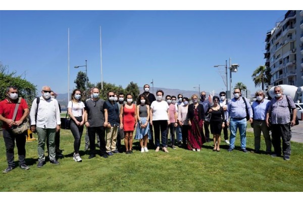 ‘GAZETECİLER SAHİPSİZ DEĞİLDİR’