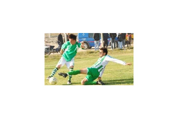 ALİAĞASPOR VE HELVACISPOR’DAN 3 PUAN