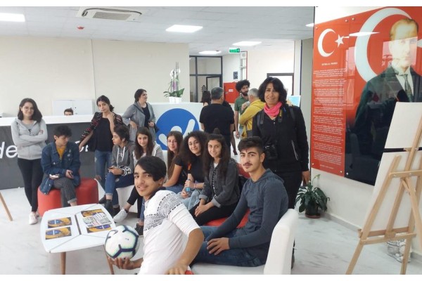 İYİ DERSLER ANADOLU LİSESİ MİSAFİRLERİNİ AĞIRLADI