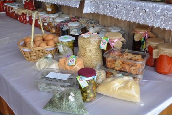 ‘ÜRETİCİ KADIN ÇARŞISI’ FAALİYETE GİRECEK