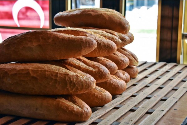 220 gram ekmeğin fiyatı 9 lira oldu