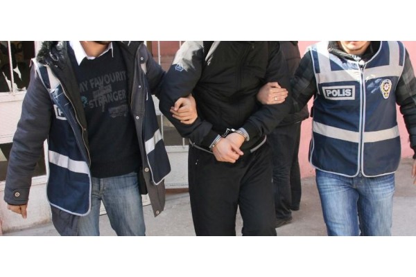 GÖZALTINDAKİ 5 POLİS ALİAĞA’DAN
