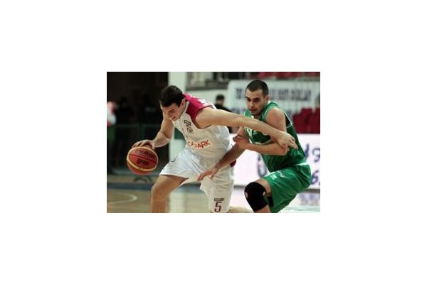 Aliağa Petkim Trabzon’da rahat bir nefes aldı:80-84