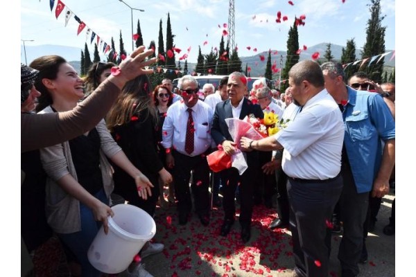 ÖDEMİŞ'TE YÜZLER GÜLÜYOR