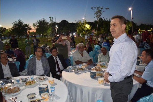 ENGELLİLER DERNEĞİ İFTAR YEMEĞİ DÜZENLEDİ