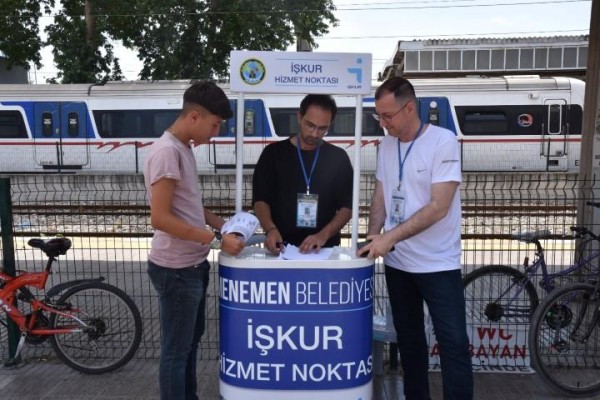 İŞ-KUR Hizmet Noktası vatandaşın ayağına gidiyor