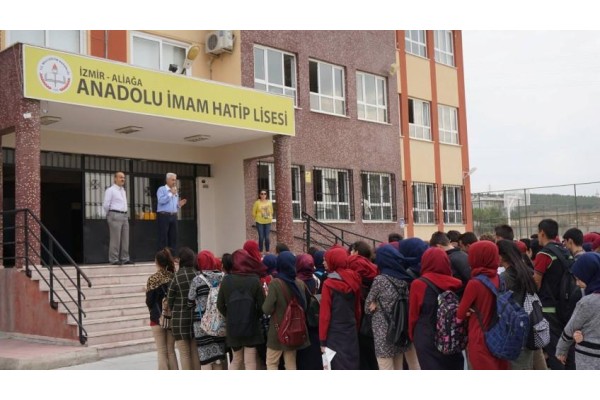 İMAM HATİP LİSESİ’Nİ ZİYARET ETTİ