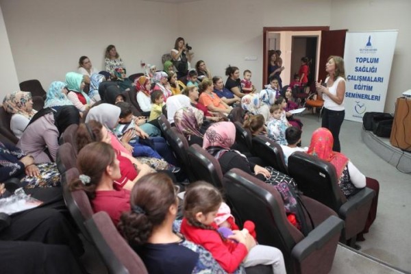 ALİAĞA’DA ‘KADIN SAĞLIĞI VE HİJYEN’ SEMİNERLERİ