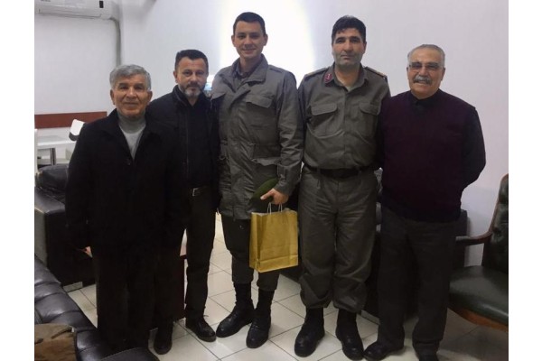 GENELBAŞKANIN ASKERDEKİ OĞLUNA ZİYARET