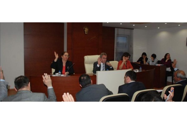 BORÇLANMA GÜNDEMDEN ÇIKTI