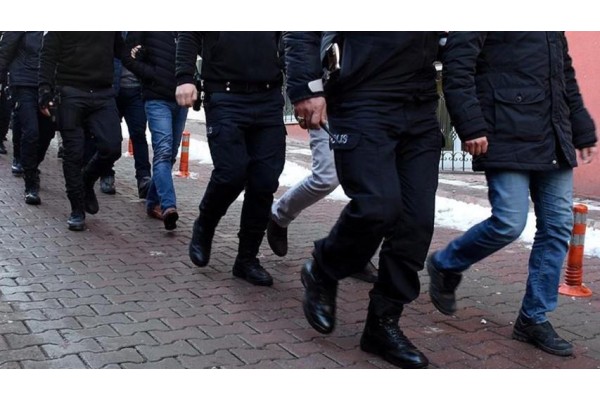 FETÖ OPERASYONUNDA 12 KİŞİ TUTUKLANDI