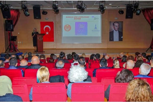 Gönüllülere afet eğitimi