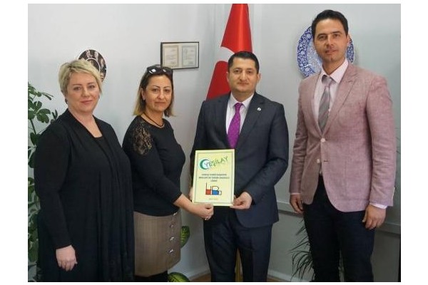 ÖĞRENCİLERDEN ‘YEŞİLAY’ KONULU DERGİ