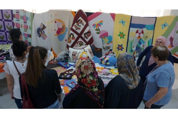 YIL BOYU ÜRETİLENLER SERGİLENDİ