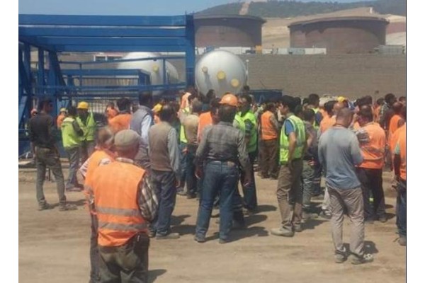 İŞÇİLERDEN YEMEKHANE PROTESTOSU