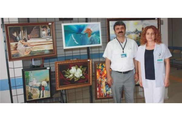 HASTANEDE RESİM SERGİSİ