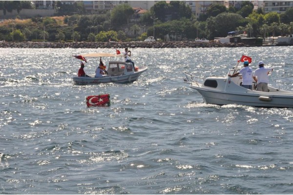 ALİAĞALI DENİZCİLERDEN BAYRAM ŞÖLENİ