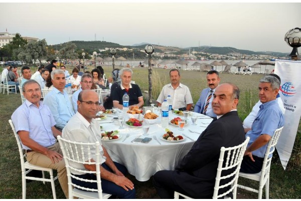 DENİZCİLER AKŞAM YEMEĞİNDE BULUŞTU