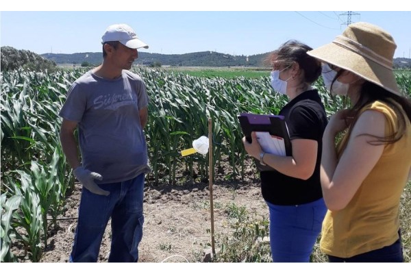 ÇİFTÇİLER BİLGİLENDİRİLDİ