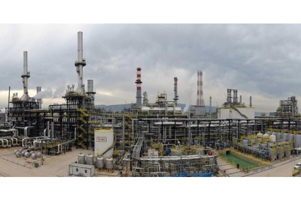 TÜRKİYE'NİN EN BÜYÜĞÜ YİNE TÜPRAŞ