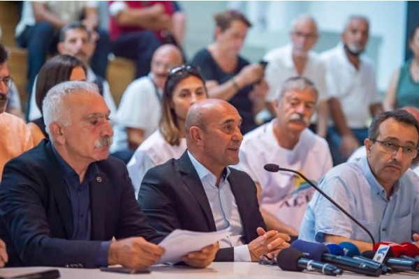 Soyer “Karşılarında çelik gibi durmaya devam edeceğiz”