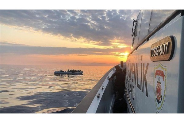 Ölüme terk edilen 16 bin düzensiz göçmen kurtarıldı