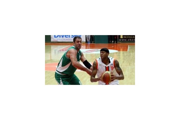 Banvit, Aliağa Petkimi geçti