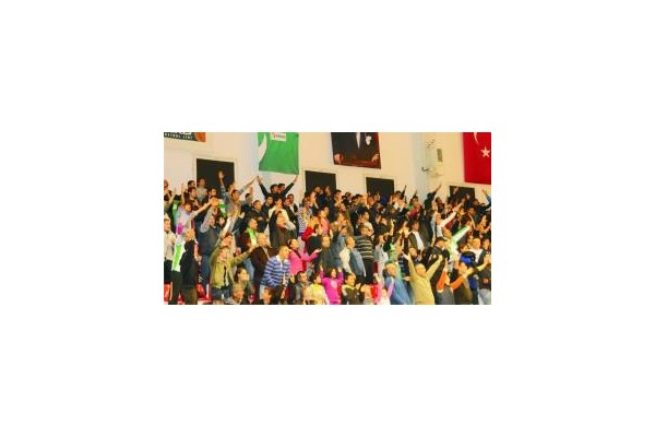 ALİAĞA PETKİM SON MAÇINA ÇIKIYOR