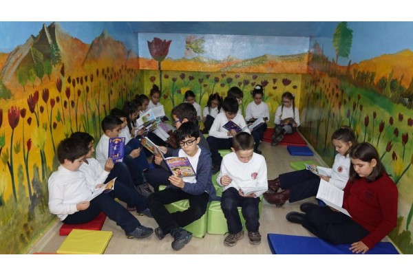 ÖĞRENCİLER Z-KÜTÜPHANE İLE BULUŞTU