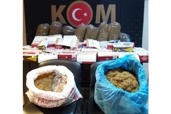 EMNİYETTEN KAÇAK CEP TELEFONU VE TÜTÜN OPERASYONU