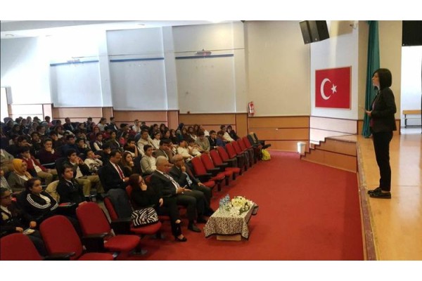 ÖĞRENCİLERE DEĞERLER ANLATILDI