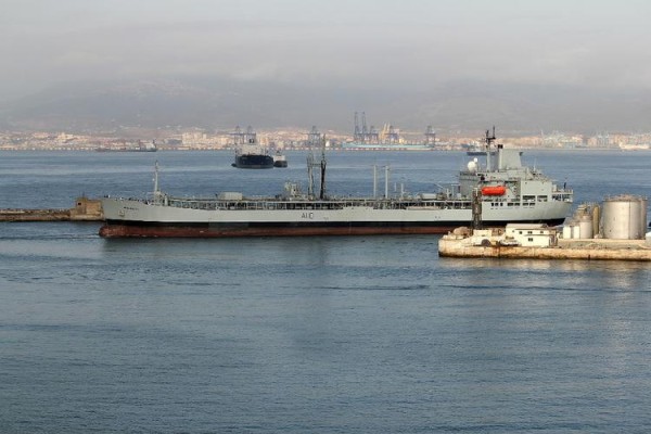 SAVAŞ GEMİLERİ ALİAĞA'DA SÖKÜLÜYOR