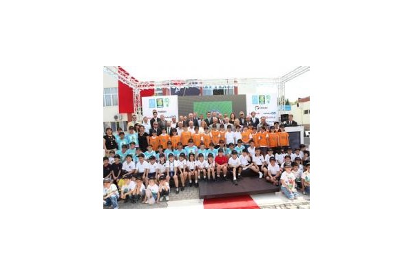 ‘PLASTİK ATIKLAR GELECEĞİMİZİ AYDINLATIYOR’