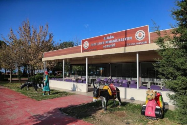 Protokol ve vatandaşlar bayramlaşacak